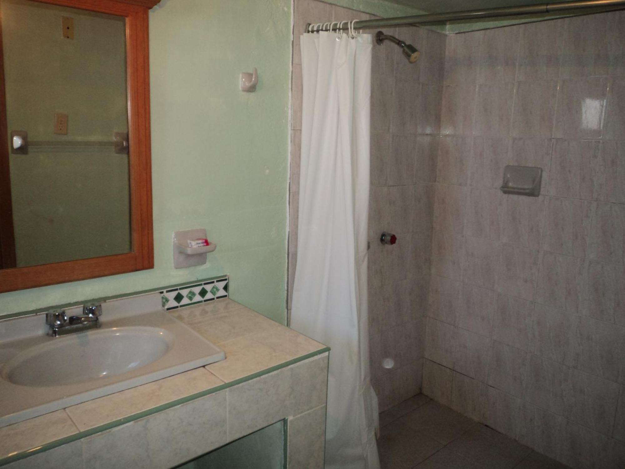 Cabanas Montebello Inn Creel Room photo
